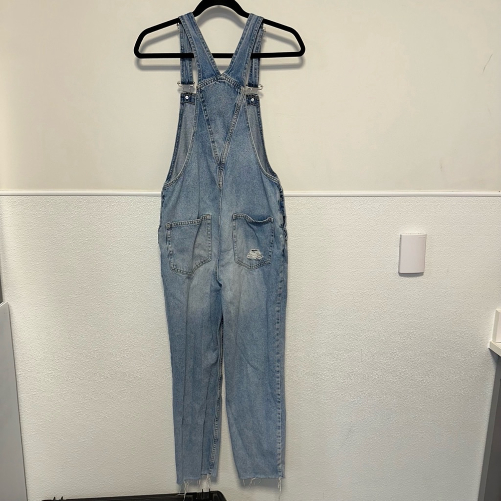 Women's Divided H&M Denim distressed Light Wash Overalls Size 4 Blue - Picture 9 of 11